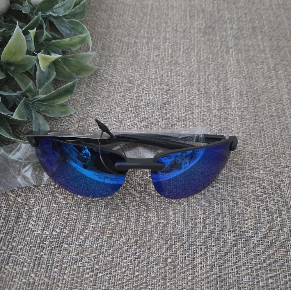 Stylish Black and Blue Sunglasses